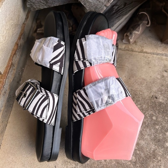 JANE AND THE SHOE Black and White Zebra Sandals NWT Sz-6.5. P - Picture 4 of 8